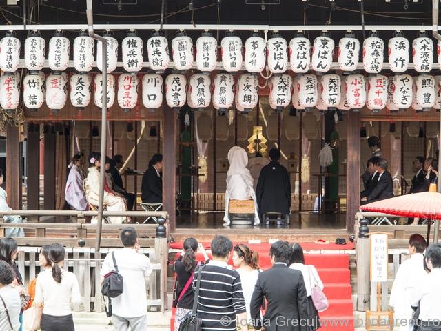 http://www.dreamstime.com/stock-image-japanese-traditional-wedding-ceremony-temple-image35100111