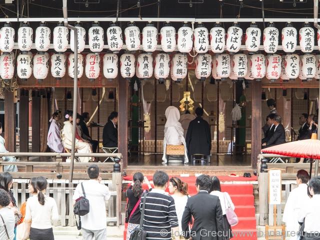 http://www.dreamstime.com/stock-image-japanese-traditional-wedding-ceremony-temple-image35100111